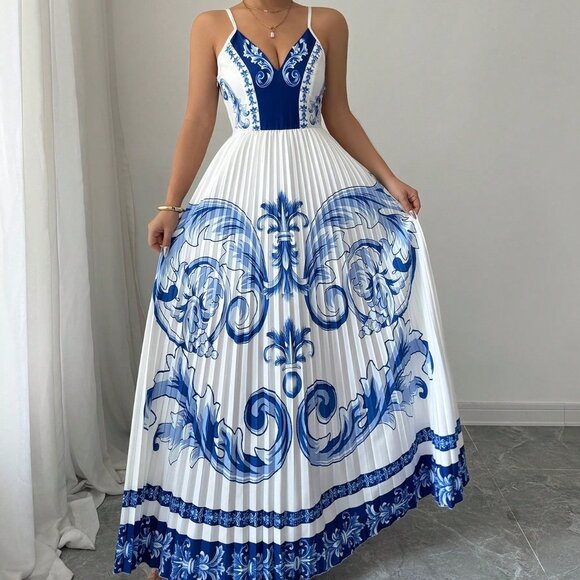 Dresses & Skirts - Blue And White Boho Women's Printed V-Neck Ruched Flared Hem Dress